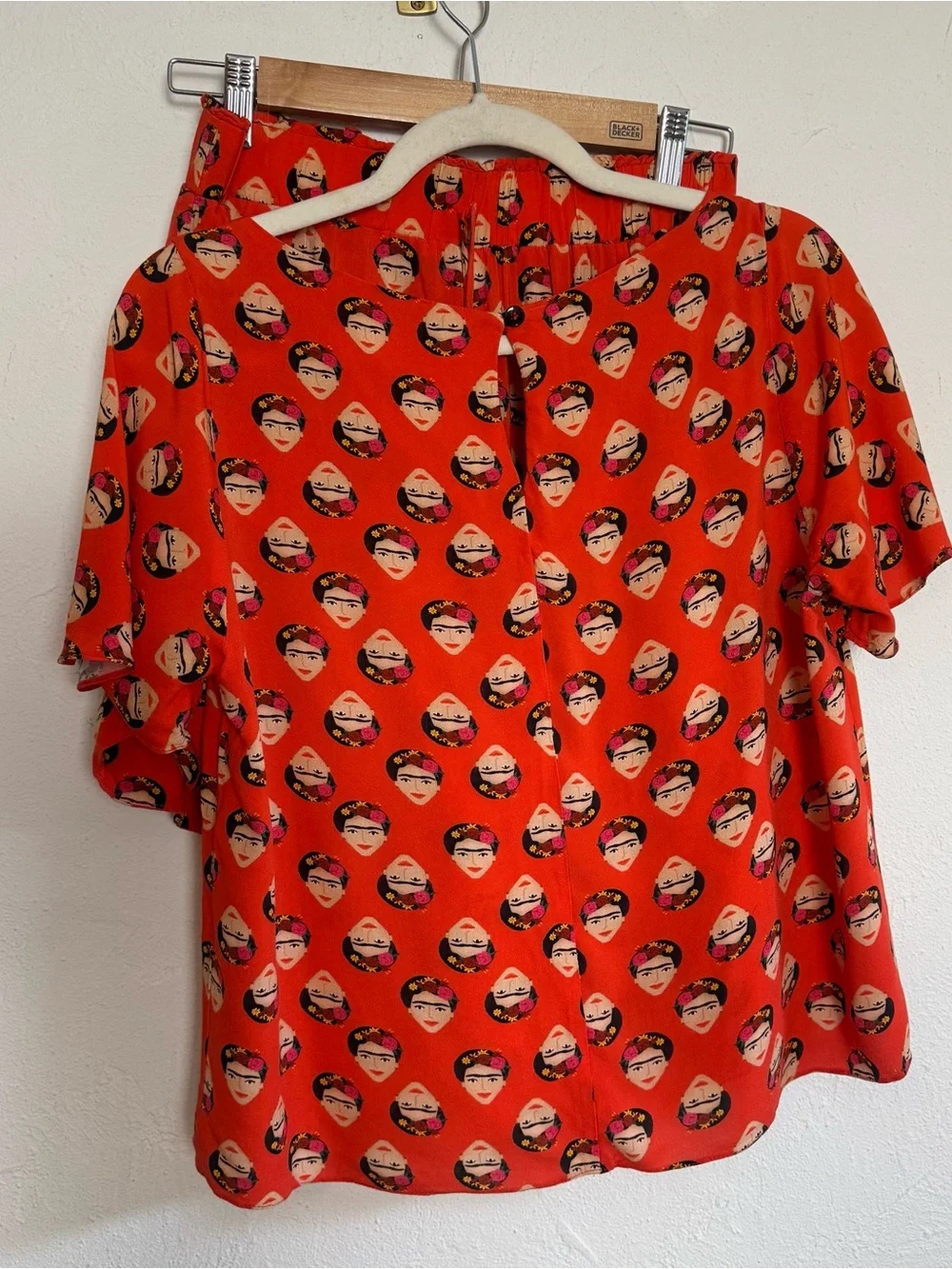 Miallegra‎ Frida Kahlo Lightweight Pajama Set - Picture 8 of 12